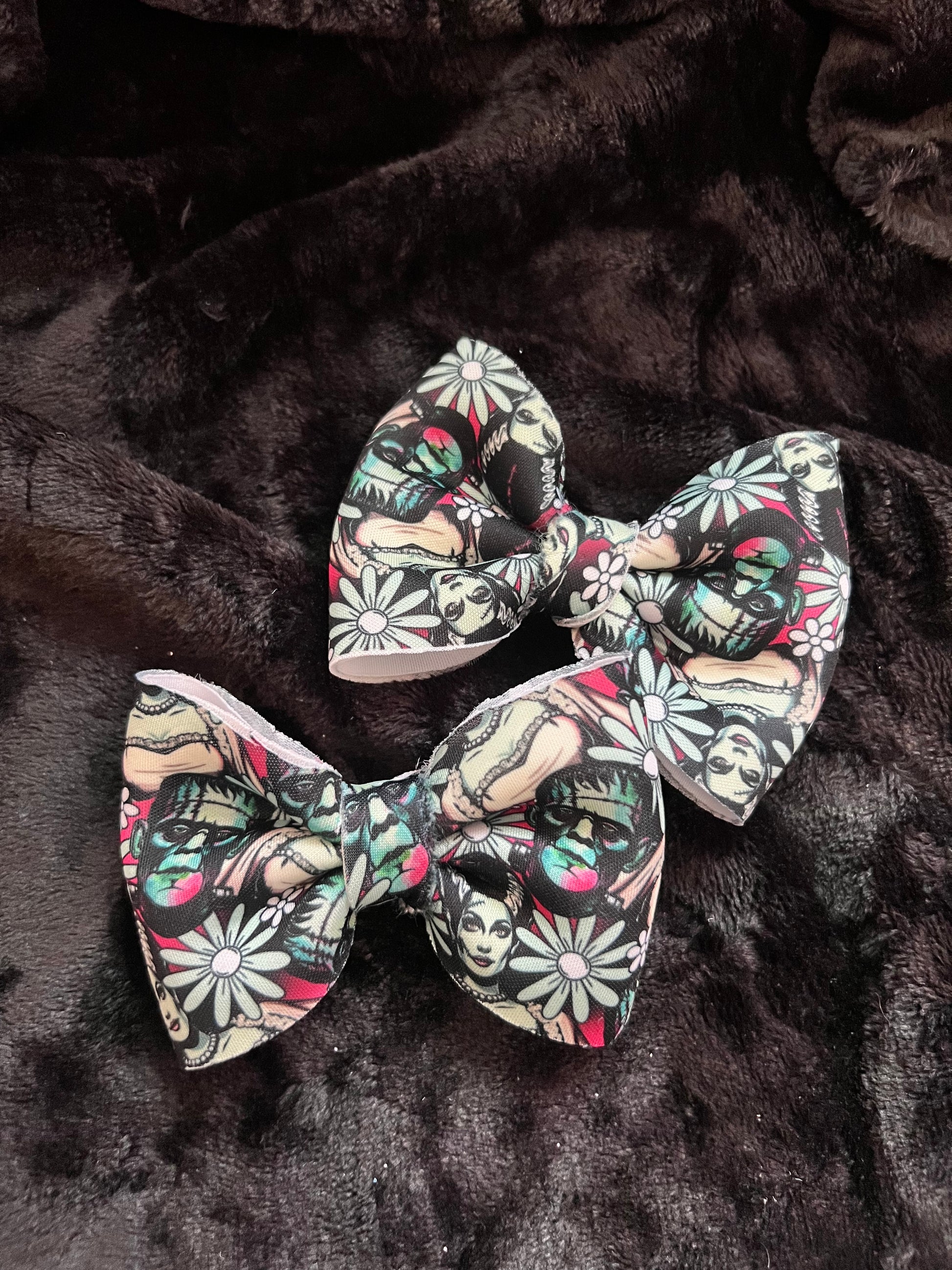 Single Spooky Bow