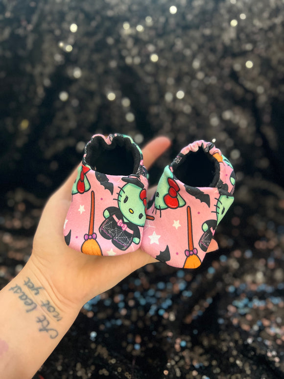 HK Witch Baby Booties