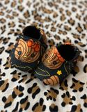 Concha Kitty Baby Booties