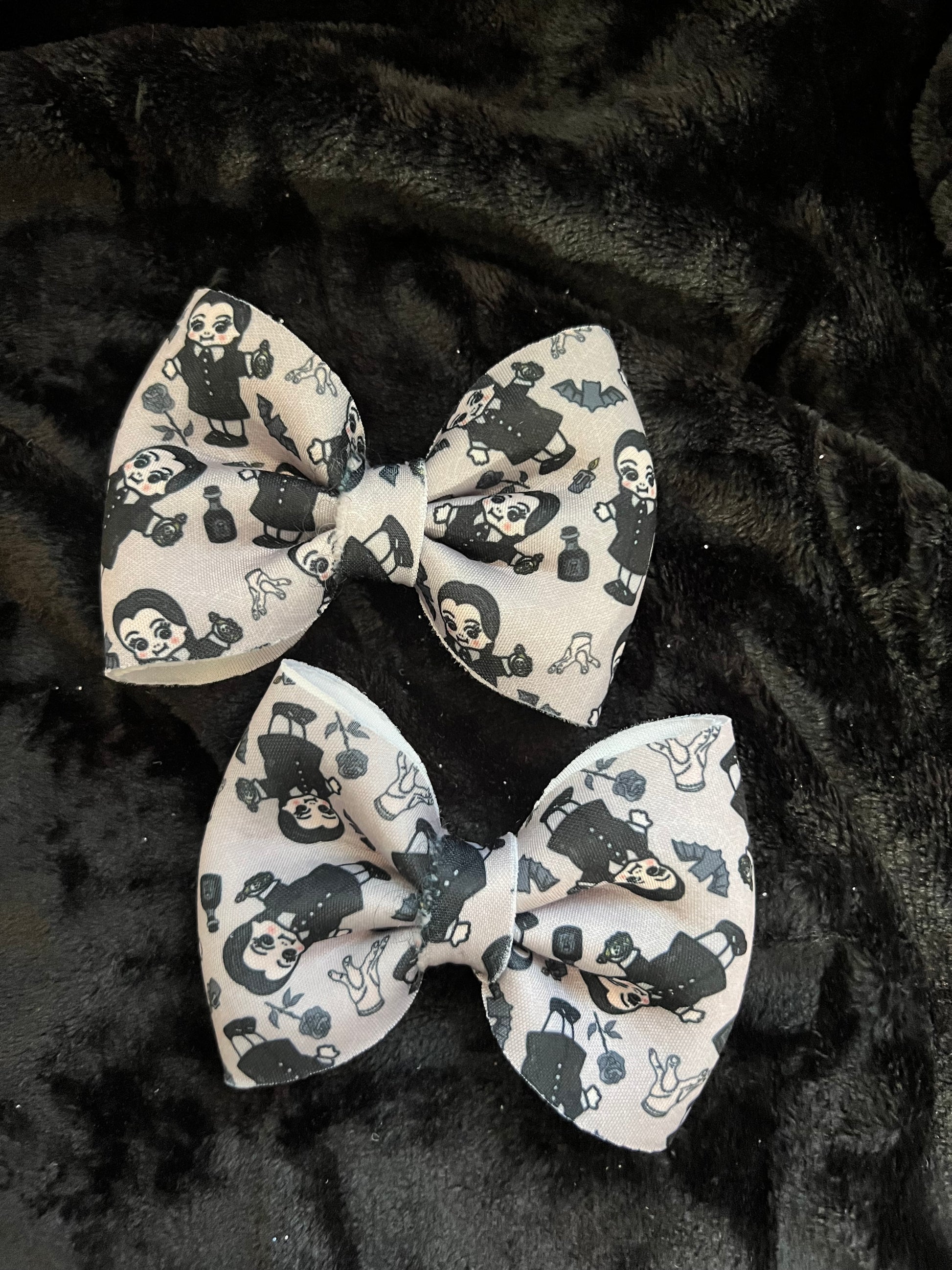 Single Spooky Bow