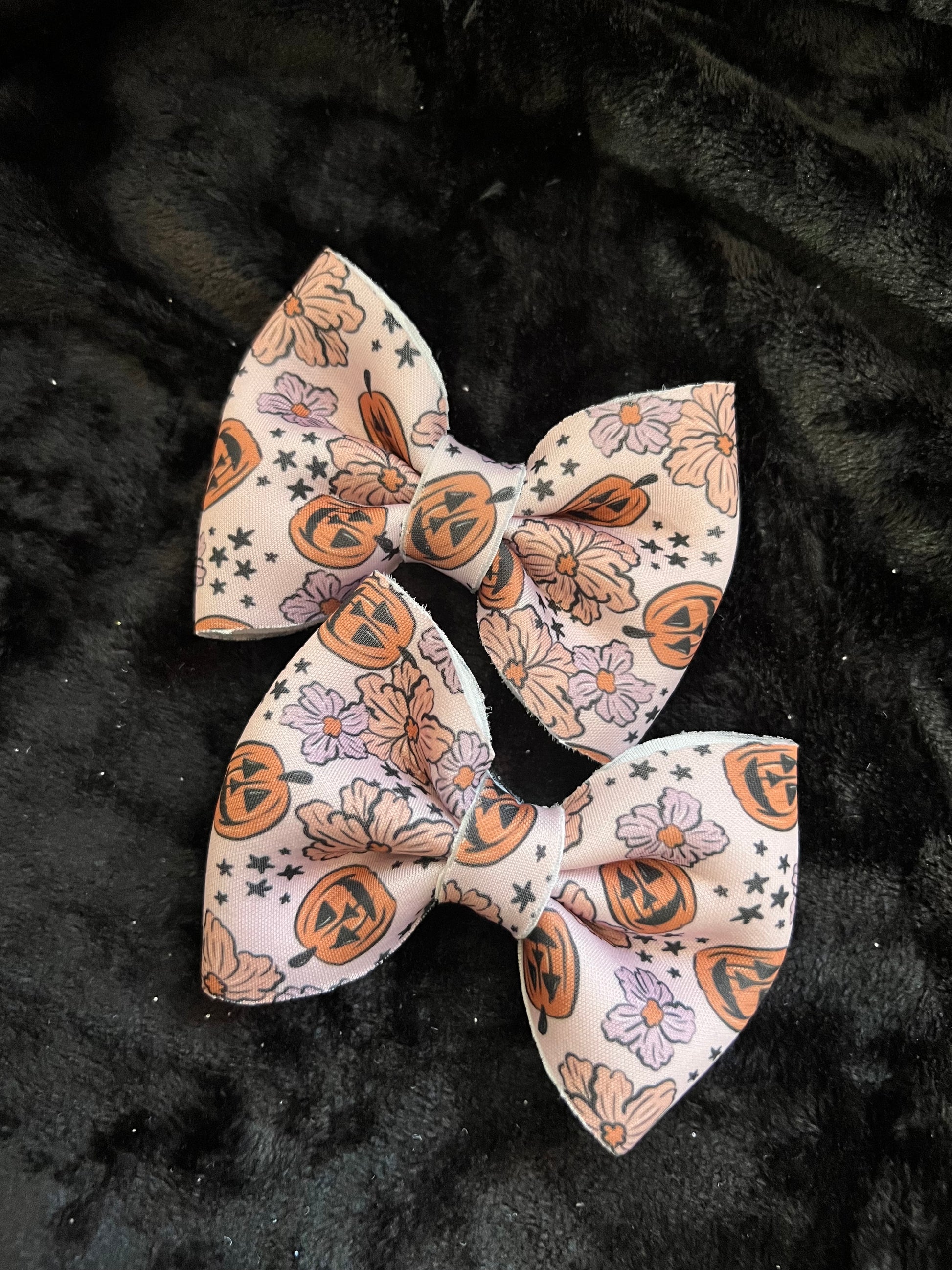 Single Spooky Bow